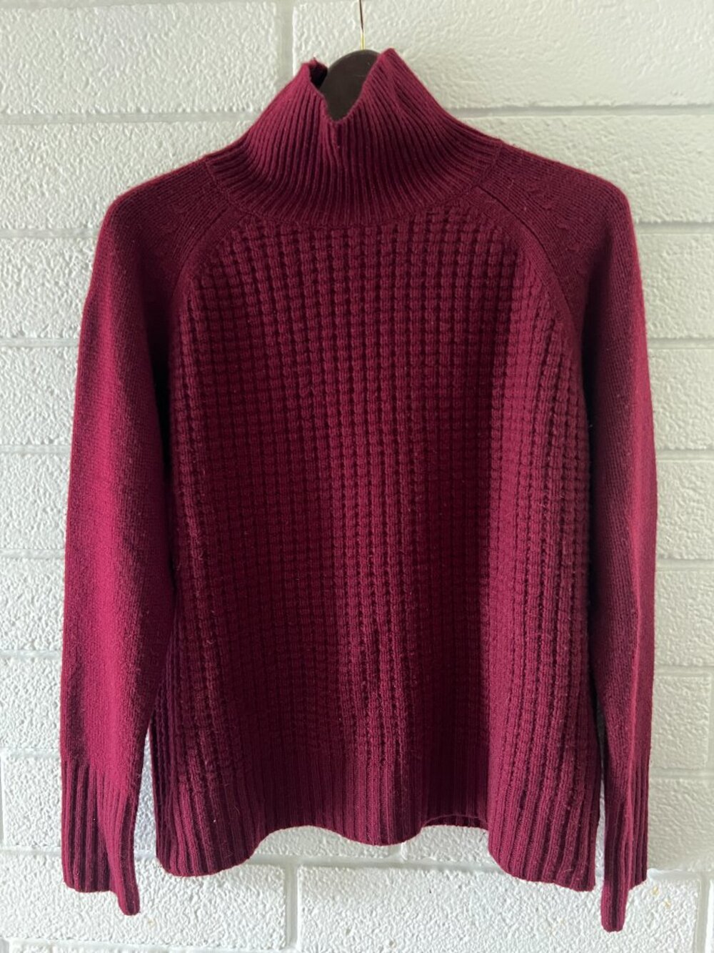 Nili Lotan Houston Cashmere Waffle Turtleneck Sweater Burgundy M - Picture 2 of 9